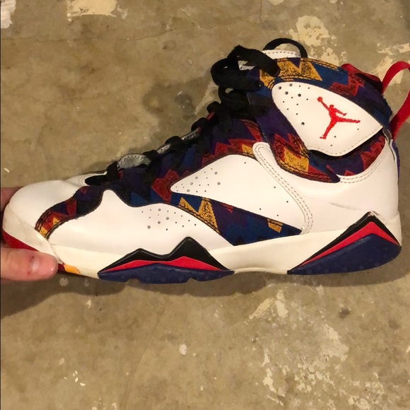 Jordan 6 “ ugly Christmas sweater” - Picture 5 of 8